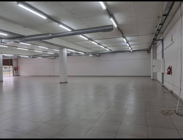 257M² RETAIL TO LET IN RIVERSIDE PARK